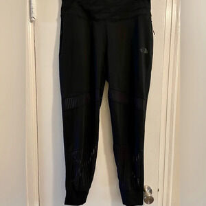 North Face Black Flash Dry Joggers Zippered Pockets Mesh Panels Size Medium